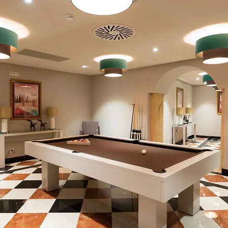 Hotel Gale Collection 4*