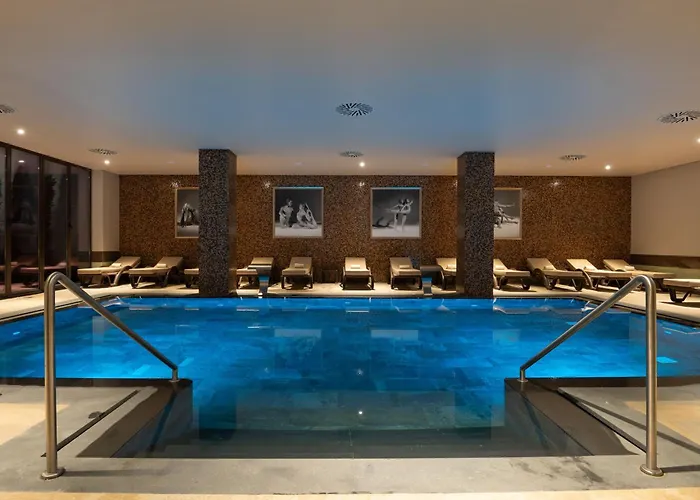 Hotel Gale Collection